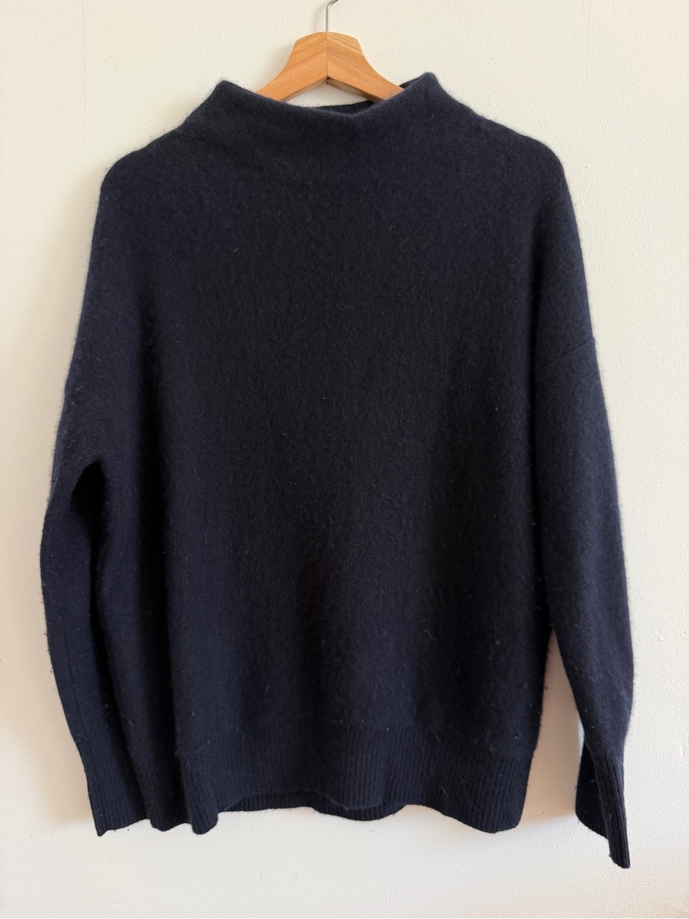Vince 100% Cashmere Sweater